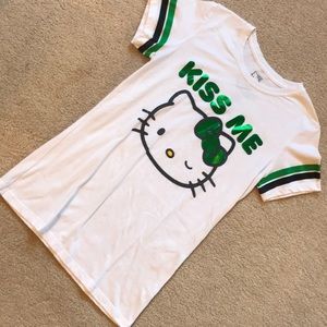 Hello Kitty “Kiss Me” T-Shirt